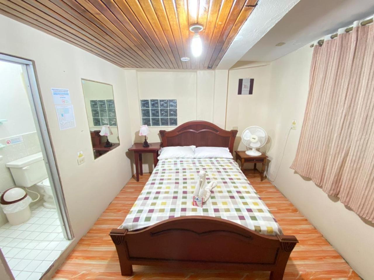 Historico Hostal Elizabeth Puerto Ayora  Zewnętrze zdjęcie