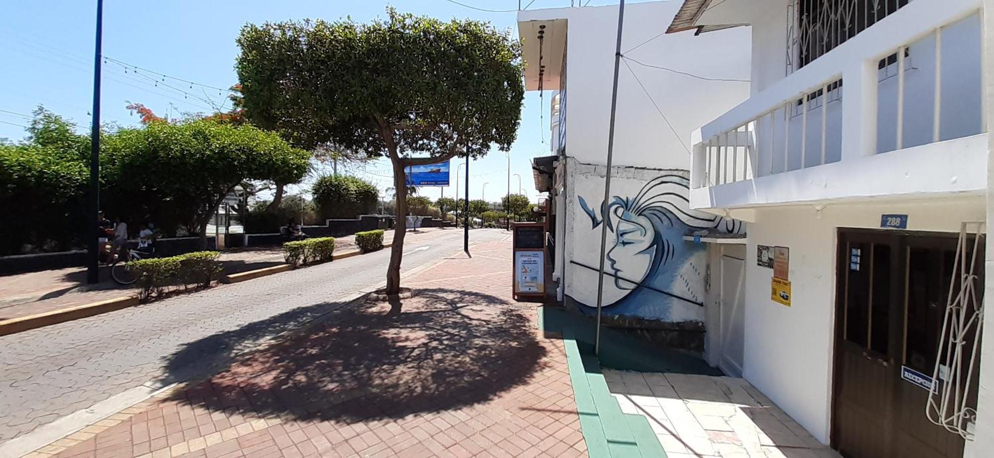Historico Hostal Elizabeth Puerto Ayora  Zewnętrze zdjęcie